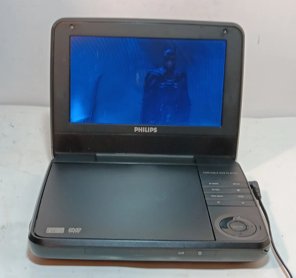 Philips PET741B-37 7-Inch TFT LCD Portable MP3-CD-DVD Player Tested - Image 4 of 4