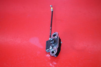 08 2008 KAWASAKI NINJA ZX14 REAR PASSENGER SEAT LATCH LOCK 08 2008 KAWASAKI NINJA ZX14 REAR PASSENGER SEAT LATCH LOCK