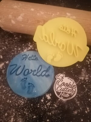 3D Hello World Baby Stempel Fondant Glasur Cupcake Kuchen Keks Ton Prägung 6 cm UK