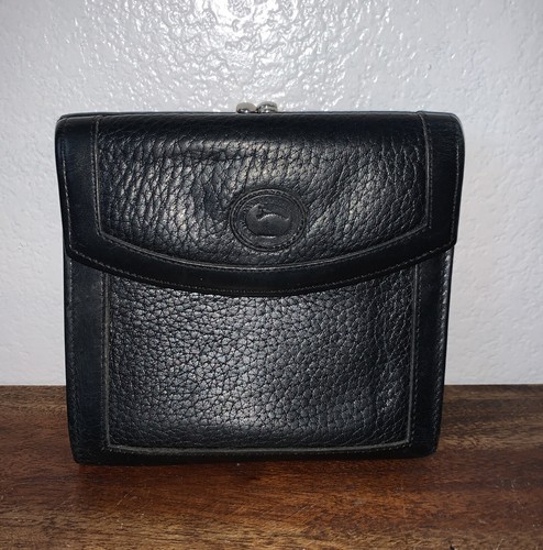 black dooney wallet