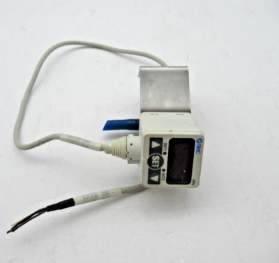 SMC ZSE40-T1-22L Vakuum Schalter 10 101.3kpa DC12-24V - Bild 1 von 3