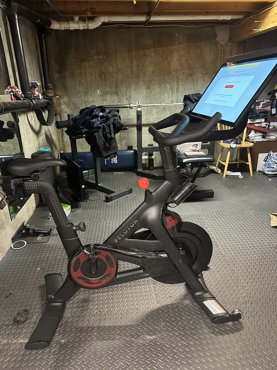 Exercise bike peloton used hot sale
