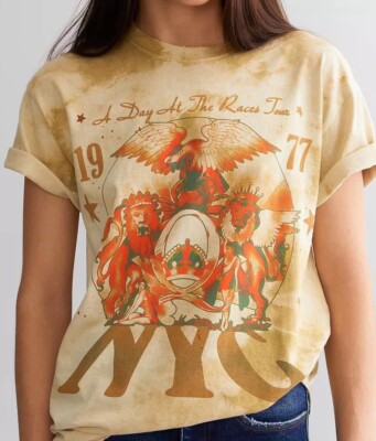 Queen NYC Band T-Shirt Size Small Sold At Buckle Stores