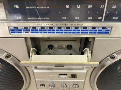 VICTOR Rc-m70 Stereo Boombox Radio Cassette Recorder Retro RARE 