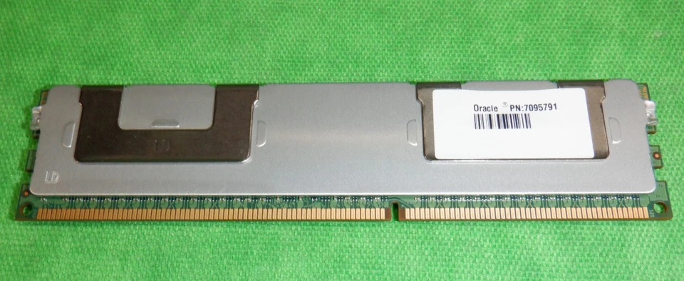 Samsung Oracle 32GB 4Rx4 PC3L-12800L  Oracle 7095791  ECC REG Server Memory - Image 2 of 4