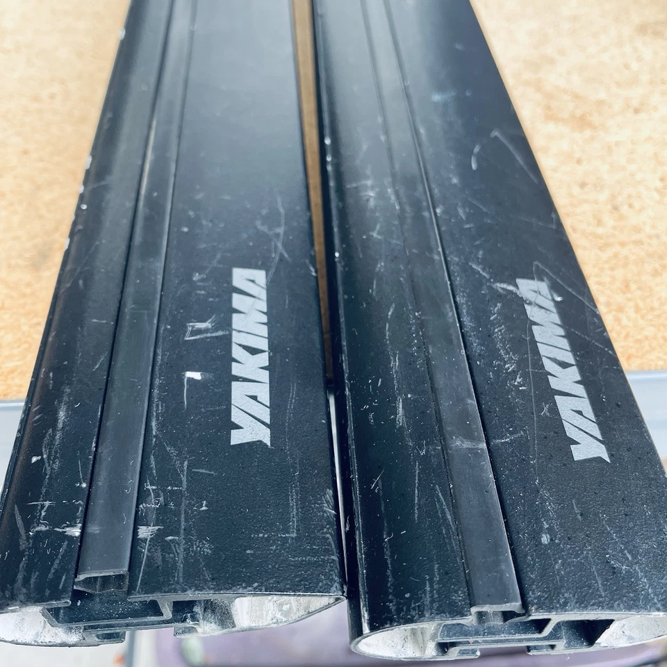 "Par de barras transversales Yakima CoreBar negras pequeñas 50""" Foto 2 de 4
