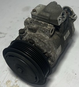 Kompressor Klimaanlage 6Q0820808D Skoda Fabia 1.4 16V Bj 2007 1390 CCM 63 KW