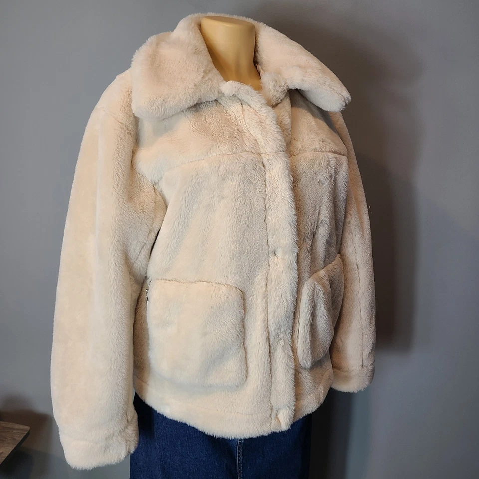 Chaqueta de piel sintética Jou Jou Crema mafia esposa dinero viejo armario atemporal básico mujeres S Foto 4 de 4