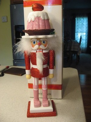 Kurt Adler Hollywood Nutcrackers Holly Adler Bundt Cake & Strawberry Nutcracker