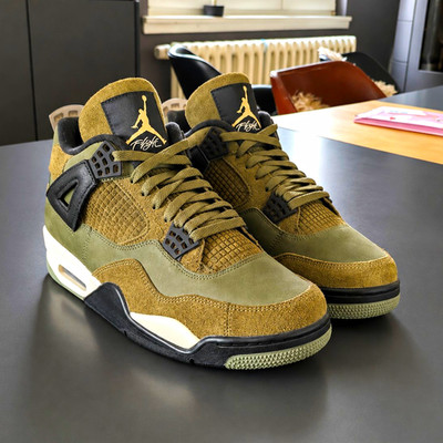 Jordan Air Jordan 4 Retro SE Craft Sneaker Grün/Beige Mid Top EU44 US10