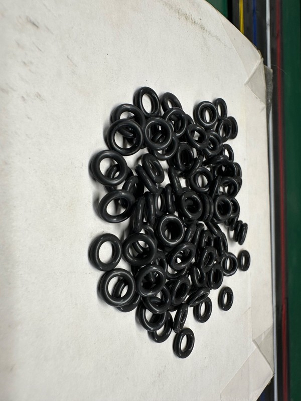 AFX,AURORA,TOMY,TYCO HO SLOT CAR:O-RING FRONT  TIRES FOR RAZOR FRONT AXLE, 50 PR