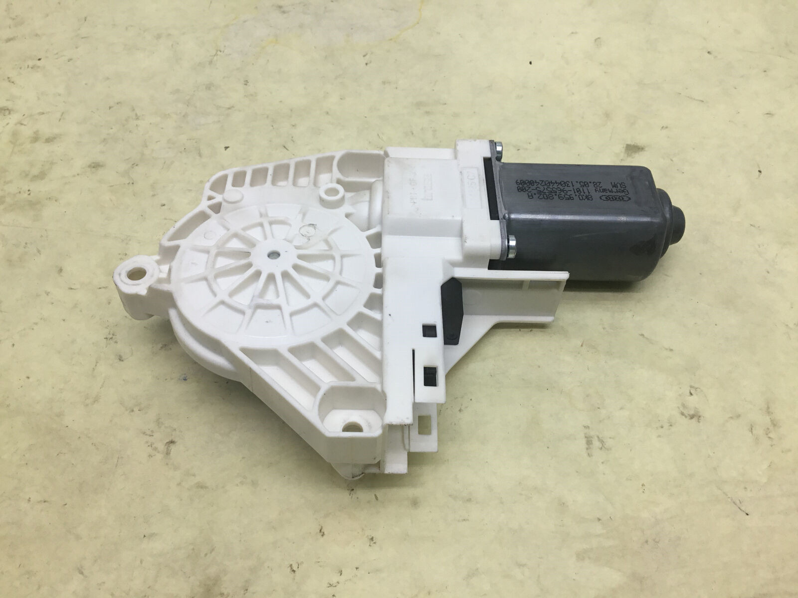 Bentley Flying Spur 2013-2018 FRONT+LEFT Window regulator