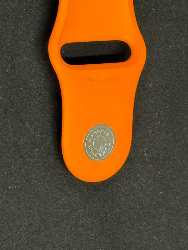 Apple Watch Series 8 (Cellular) Hermes 45mm mit Hermes Sport Band - Bild 2 von 4