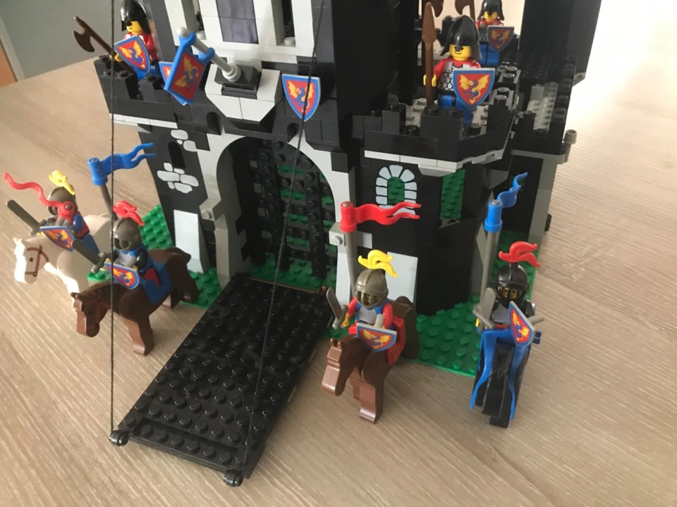 LEGO Castle 6085 Black Monarch’s - Photo 2/4
