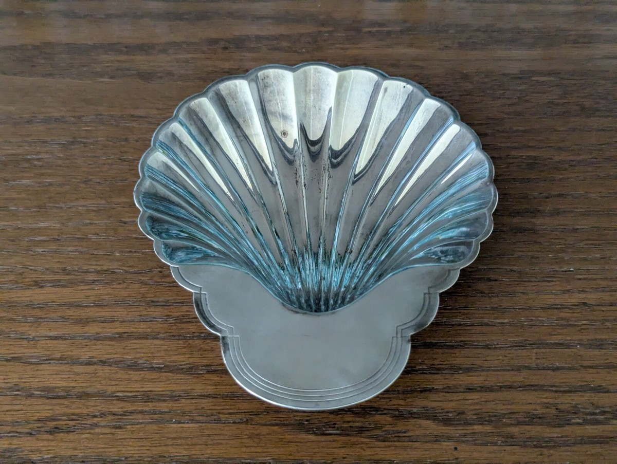 International Silver Company Footed Clam Shell #676 Candy Trinket