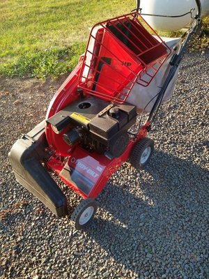 #ad Troy Bilt Chipper Vac Gasoline Chipper Vacuum 5 4 HP Red Manual $450.00