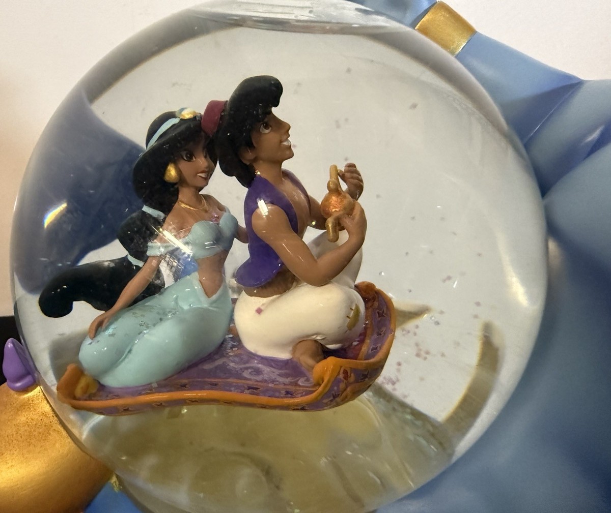Disney 95213 Aladdin Jasmine Take A Magical Ride Snow Globe A
