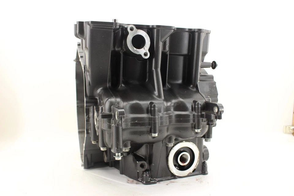 2023 YAMAHA YZF R7 OEM ENGINE MOTOR CRANKCASE CRANK CASES BLOCK Foto 4 de 4