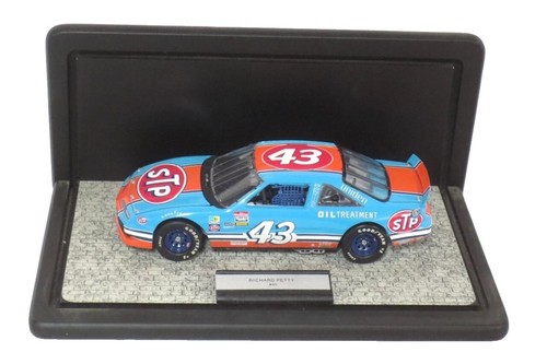 建物 Harley-Davidson Softail Garage 1/24 Franklin Mint Harley Davidson Softail Garage 1/24 | eBay