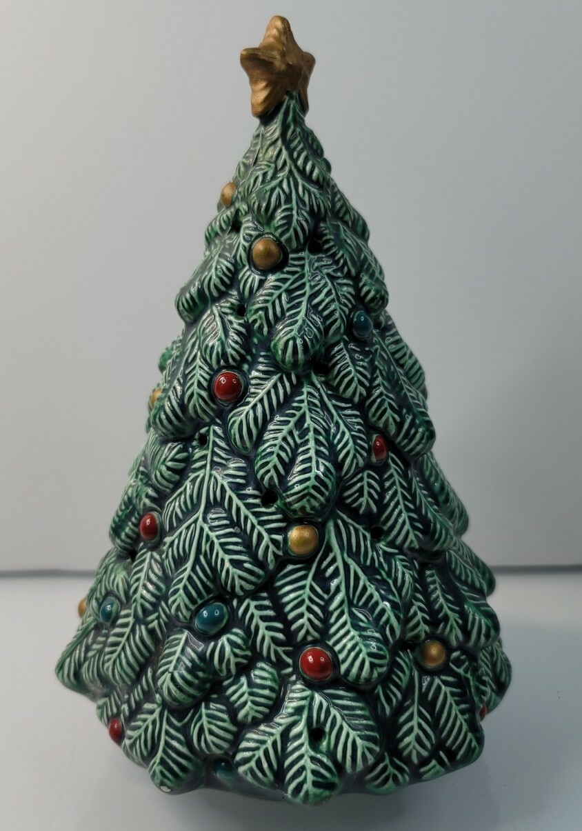 Vintage Avon Christmas Potpourri Holder Christmas Tree Figurine 9 x 5.5