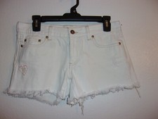 OLD NAVY Women's Ivory Colored Cut-Off Distressed Jean Shorts SIZE 6