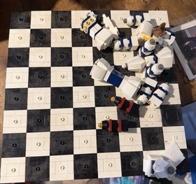 LEGO Iconic Chess Set 40174 - Incomplete - AS Is