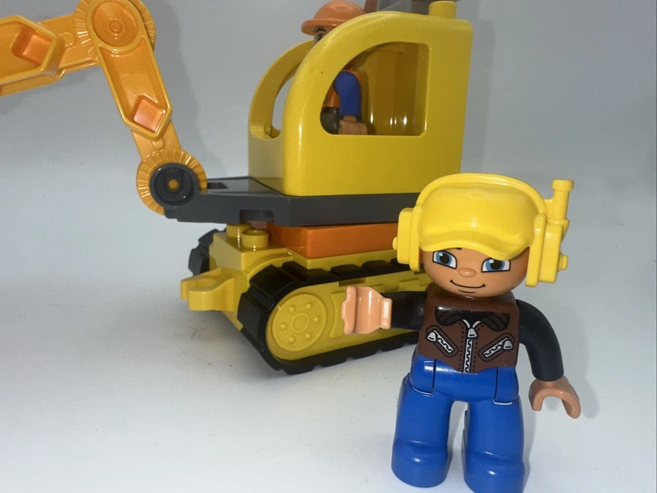 LEGO DUPLO Excavator Plus 2 Construction Workers - Image 2 of 4