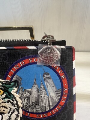 【未使用】GUCCI ボトルケース　ネイビー　GG 内部アルミ加工 Gucci Night Courrier GG Supreme Canvas Logo Pouch - Black/ Grey | eBay