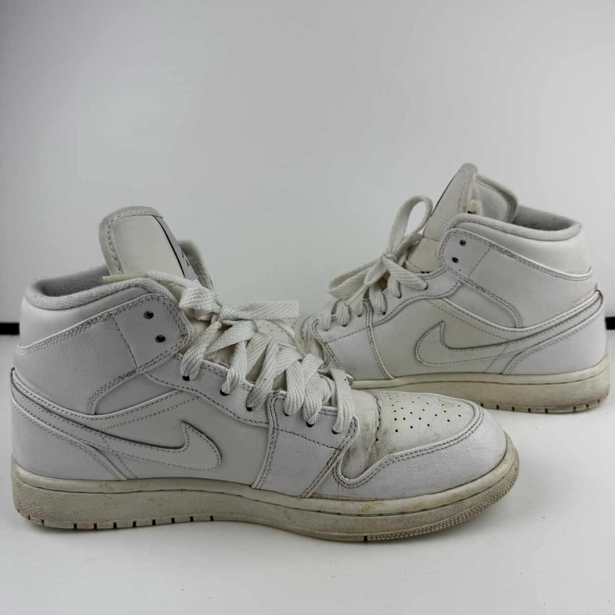 Nike Air Jordan 1 Mid Triple White Men Size 9.5 Leather Sneaker NIKE AIR JORDAN RETRO 1s  main image 2