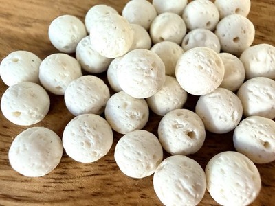 Lava Stone Beads White Qty:34