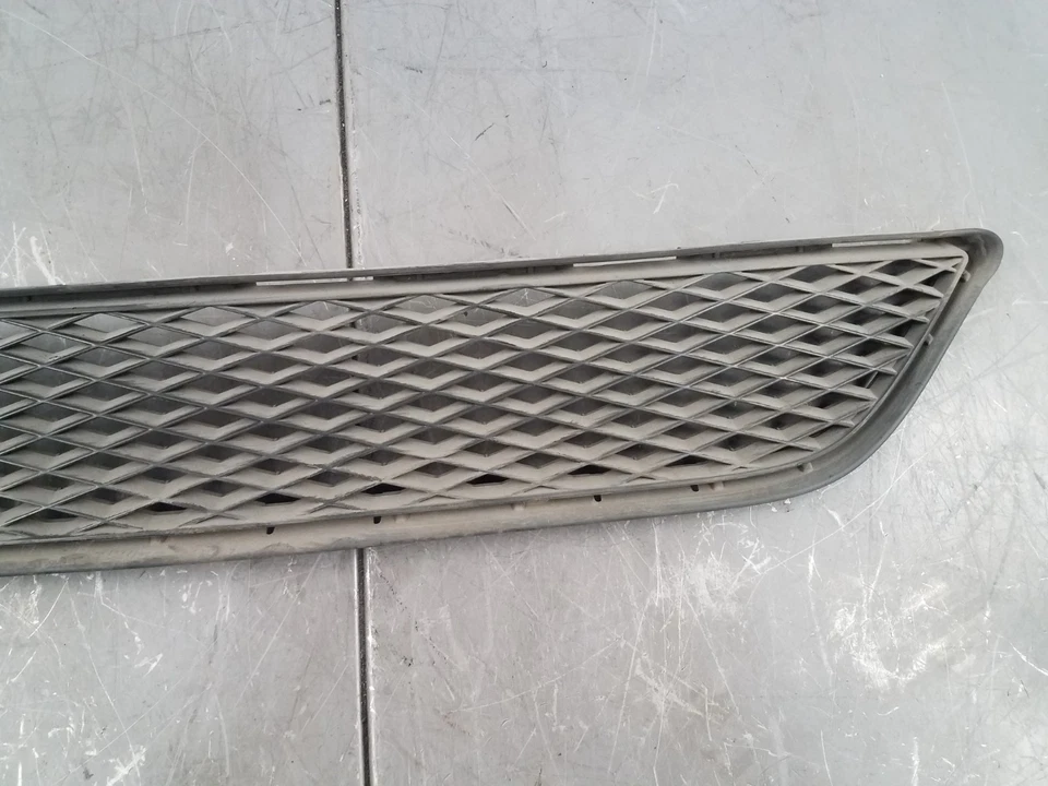 Parrilla de parachoques trasero Nissan GT-R GTR R35 #8000 M5 Foto 2 de 4