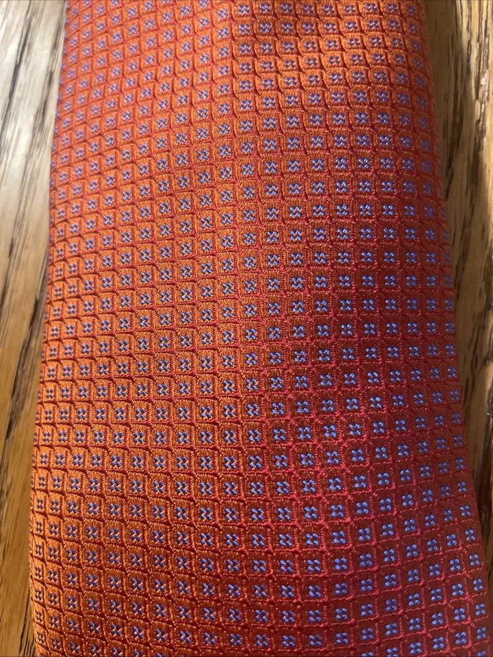 Corbata de seda geométrica tejida fina rosa Thomas usada en excelente estado hecha en Marruecos Foto 3 de 4