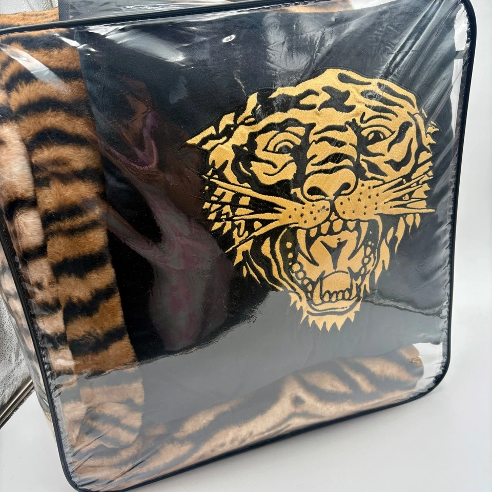 Ed Hardy King 4 Piece Luxurious Faux Fur Comforter Set Tiger Stripe Animal Print - Image 3 of 4