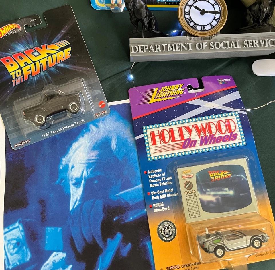 BACK TO THE FUTURE DOC BROWN TOYOTA 4x4 delorean 4 items - Image 4 of 4