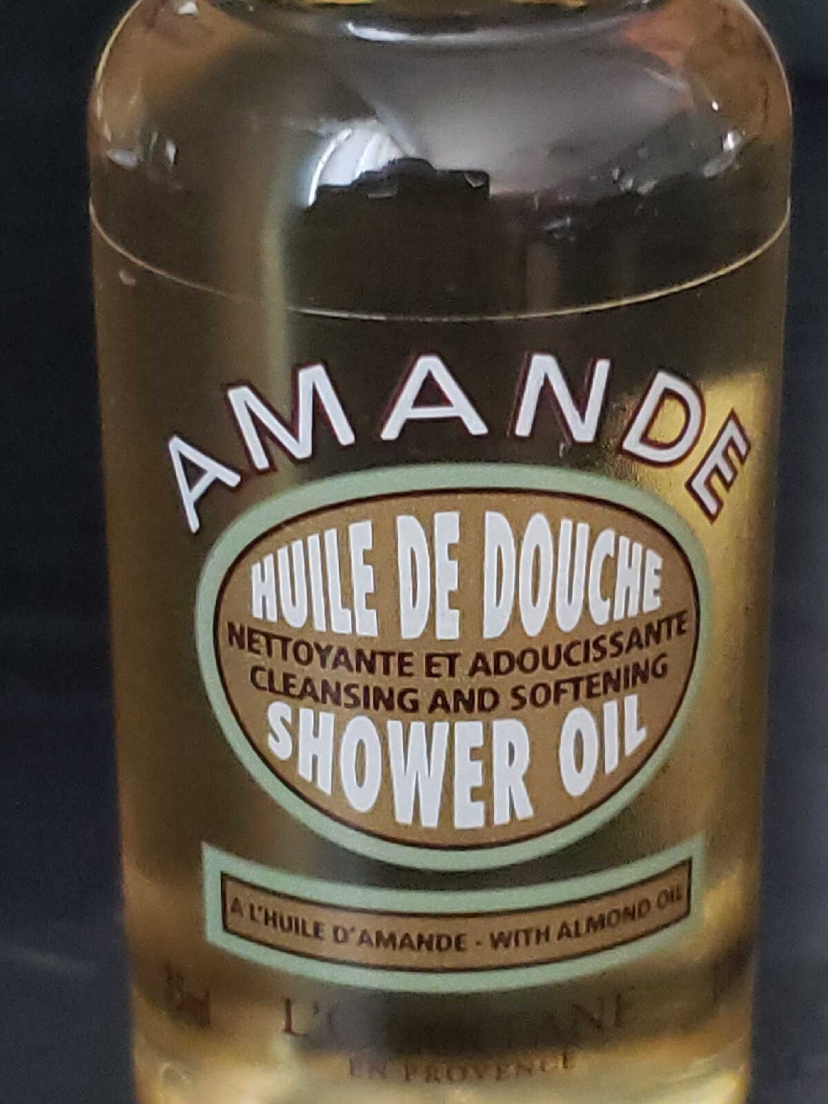 L'Occitane Amande Cleansing And Softening Shower Oil w/ Almond 1.1 Fl
