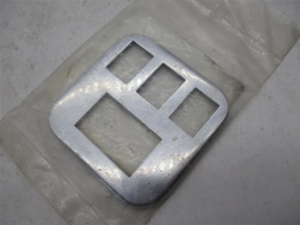 Дополнительные аксессуары Honda GL1800 вставная правая панель управления обтекателем 45-1215-2 - Изображение 3 из 3