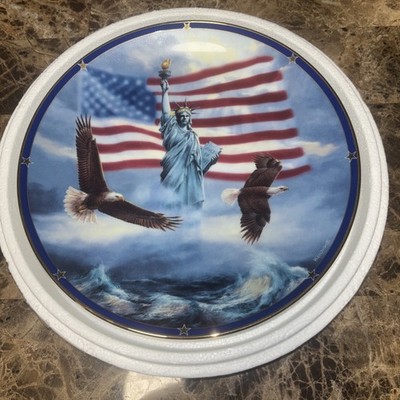 Limited Edition Danbury Mint ''America Stands Proud'' Porcelain Collector Plate
