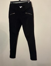 GUESS Women  s Black Ankle Zip Skinny Pant/Legging -Size L