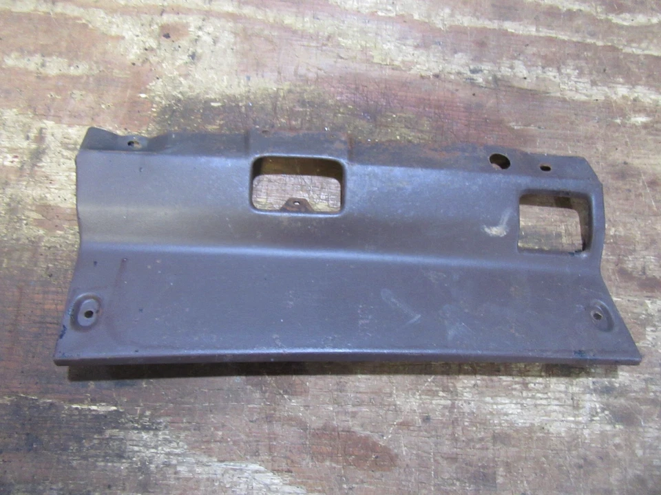 Pontiac Bonneville 1983 interior tablero inferior cubierta moldura panel pieza Foto 3 de 4