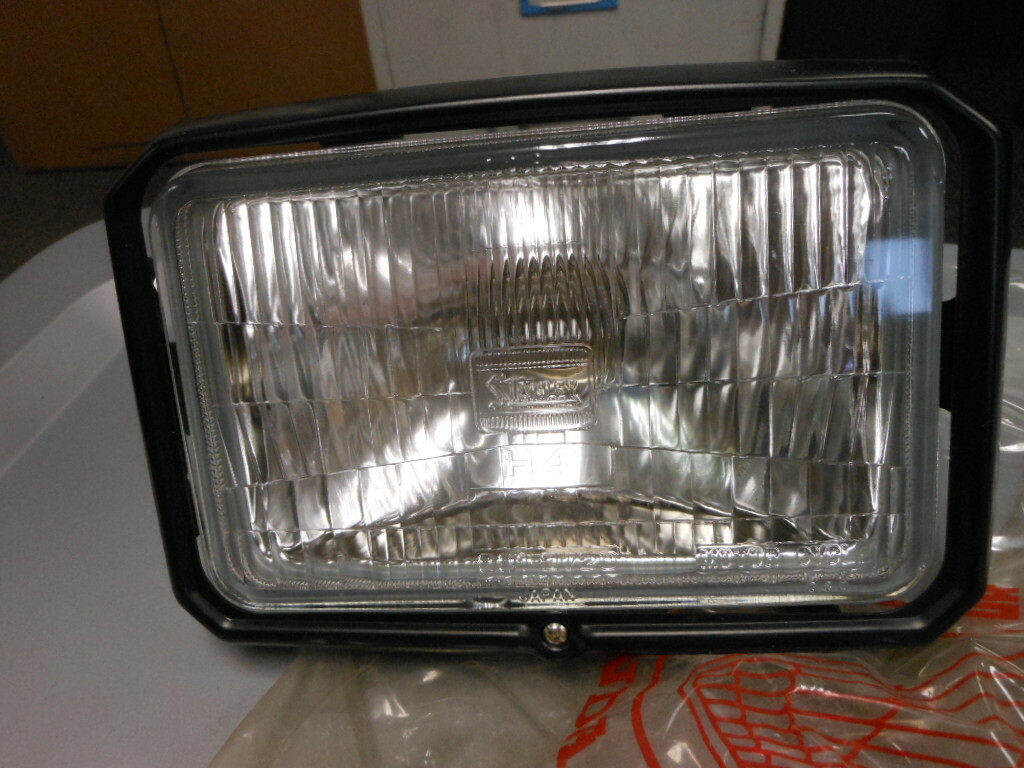 NOS Honda OEM Stanley H4 12v 60w Headlight 83-85 ATC200 001-2917