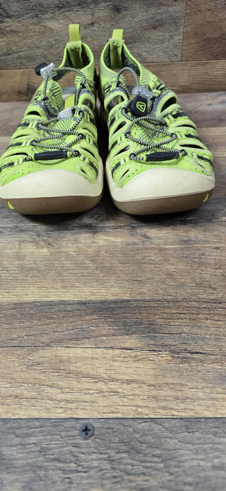 Sandali da trekking sportivi mimetici KEEN 'Evofit One' verde lime made in USA donna taglia 9