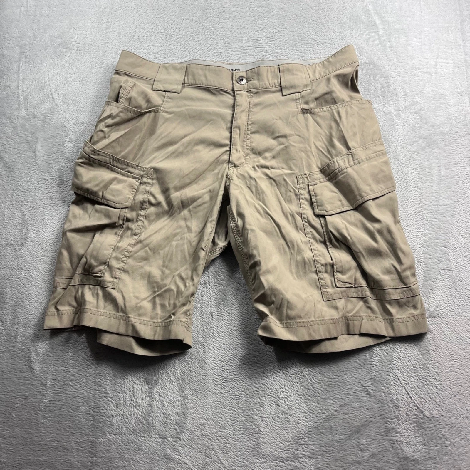 Duluth Trading Co Mens Dry on the Fly Relaxed Fit Cargo Shorts Tan Khaki 36