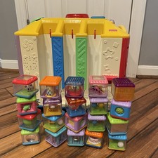 Fisher Price Incrediblock Activity Center With 20 Sensory Blocks WORKS