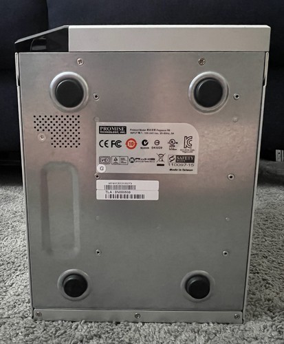 Promise Pegasus R6 Thunderbolt Raid - 6 Bay array w/Drives / Cables - Afbeelding 6 van 10