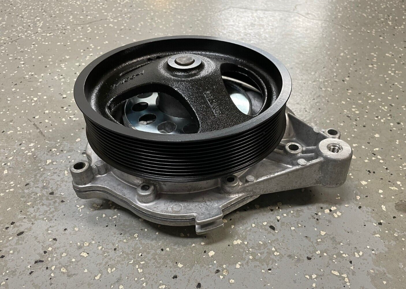 Scania Genuine OEM Coolant Water Pump 1884327 2006397 224112 2310615 | eBay