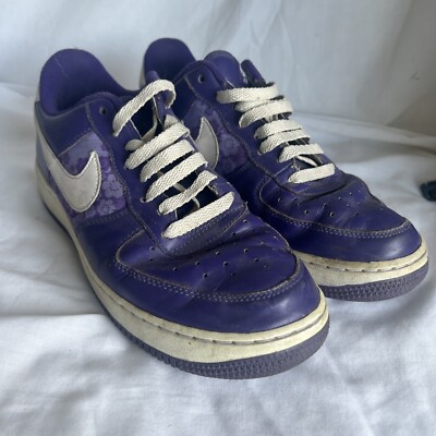 Size 10 - Nike Air Force 1 