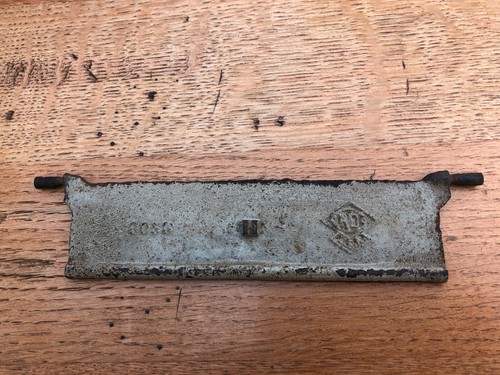early 1900s cast iron letters flap ! made in the u.s.a. - Picture 4 of 4