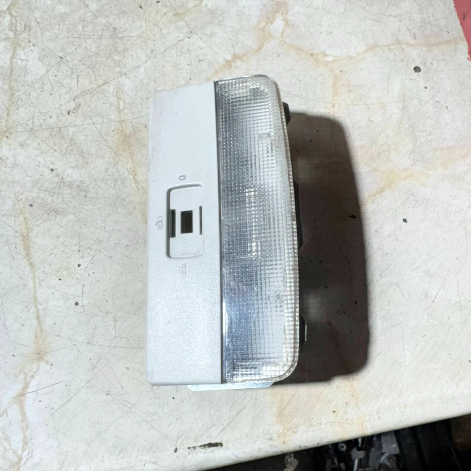 VW Fox 2007 donor roof light reference