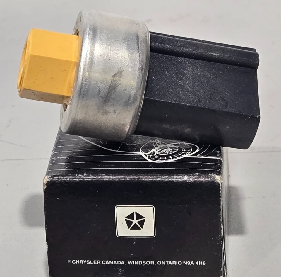 Jeep Grand Cherokee ZJ 1993-1998 Mopar aire acondicionado/interruptor de presión P/N 04713511 Foto 2 de 4