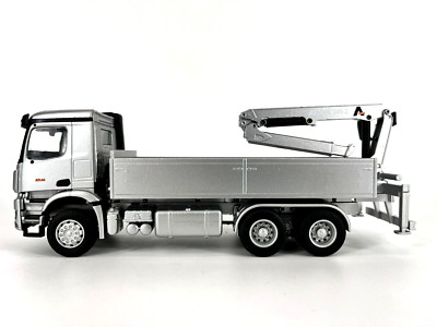CONRAD Modelle I ATLAS Ladekran Typ 145.2 auf Mercedes Benz Arocs (1:50)''silber''